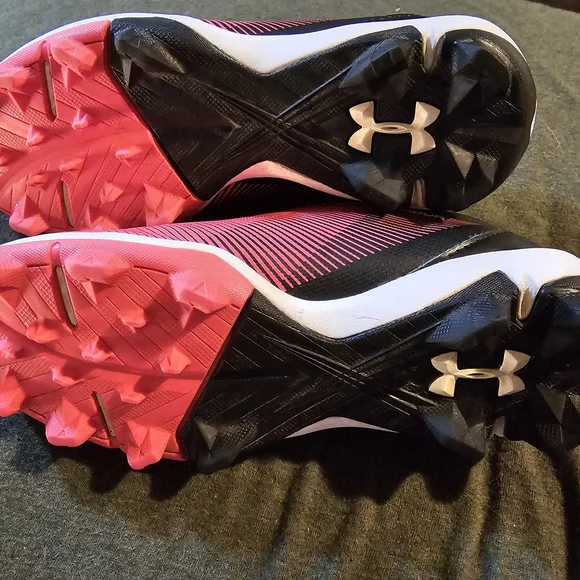Under Armour Pink and Black Sneakers - Picture 7 of 7
